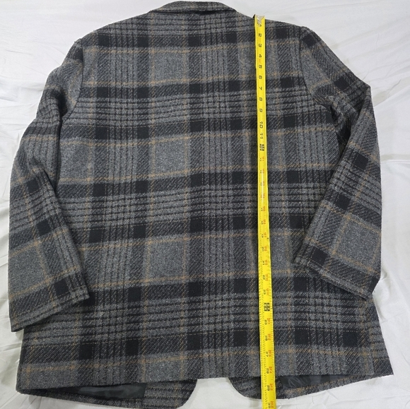 Requirements Black and Gray Plaid Wool Blend Blazer - Picture 8 of 8